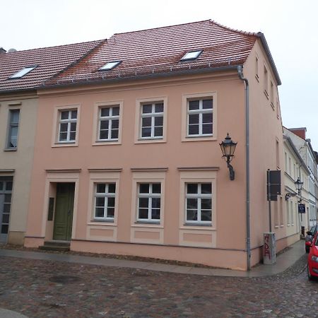 Altstadt-Ferienwohnungen Neuruppin Exterior foto