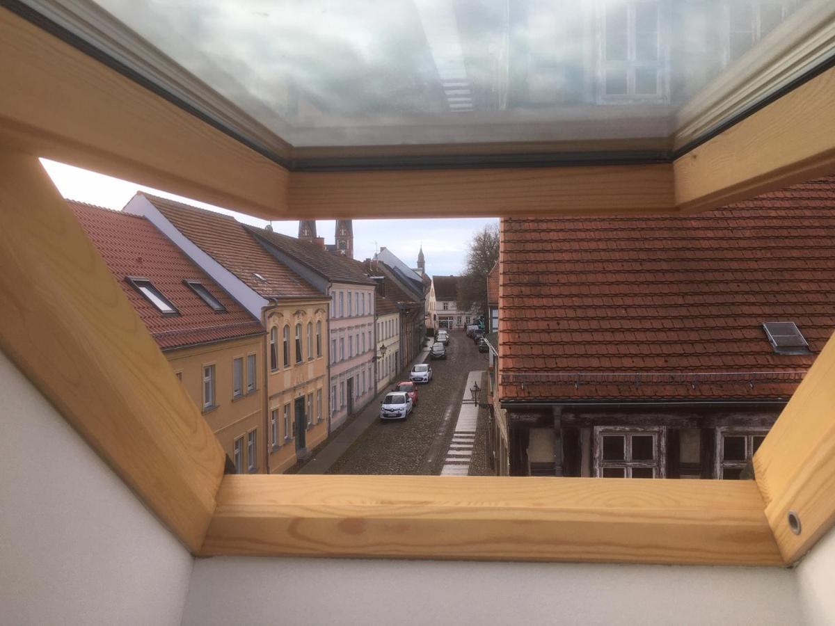 Altstadt-Ferienwohnungen Neuruppin Exterior foto